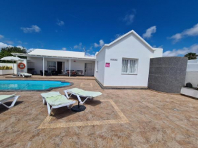 Casa Fabio - Luxury 3 Bedroom (VV Licensed)